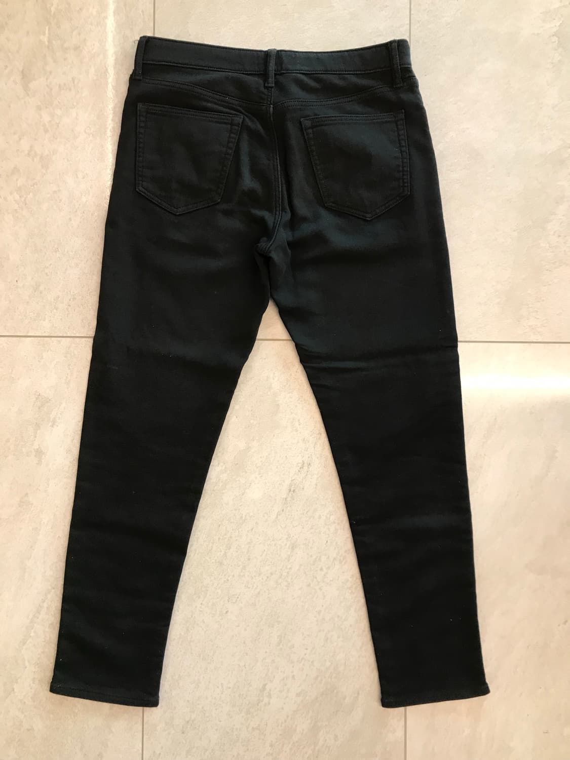 유니클로 블랙진 상품이미지2