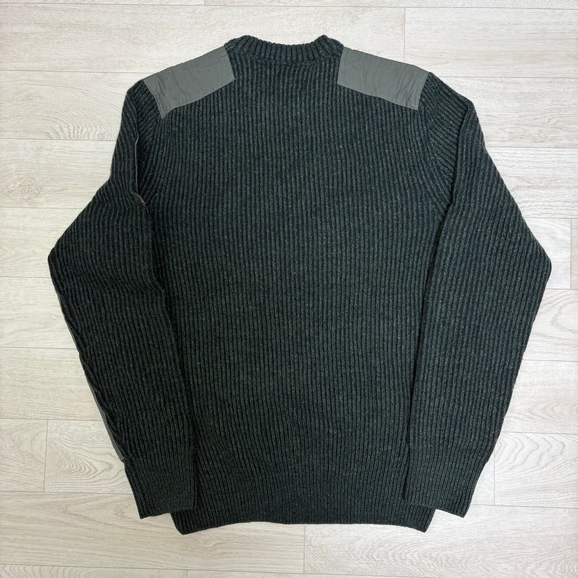 데우스 밀리터리 니트 상품이미지2