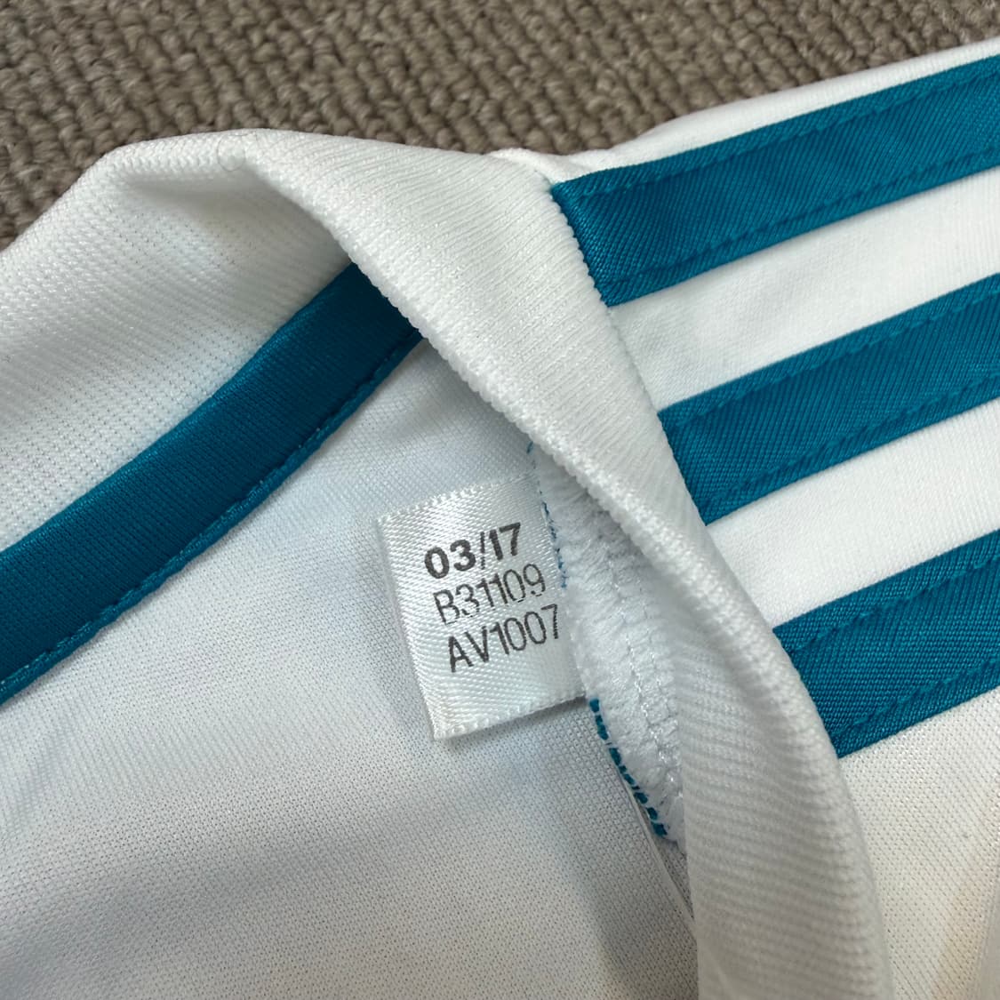 아디다스 레알 마드리드 2017-2018 홈 유니폼 호날두  상품이미지3