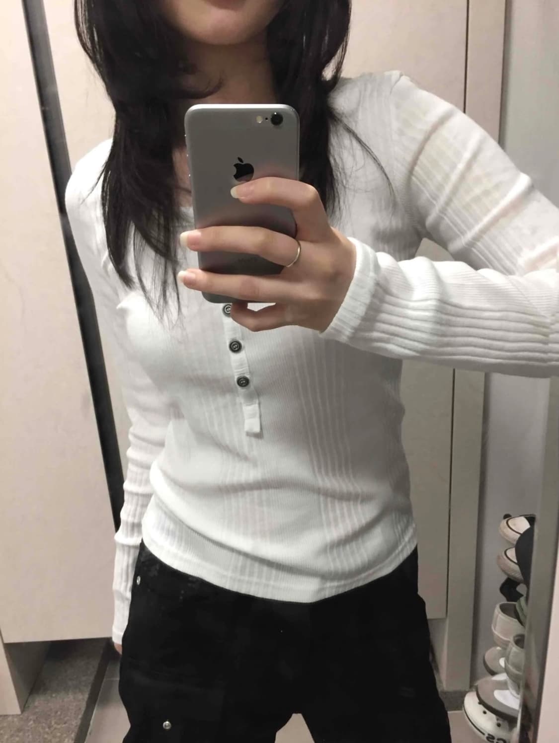 버튼 롱슬리브 니트 상품이미지1