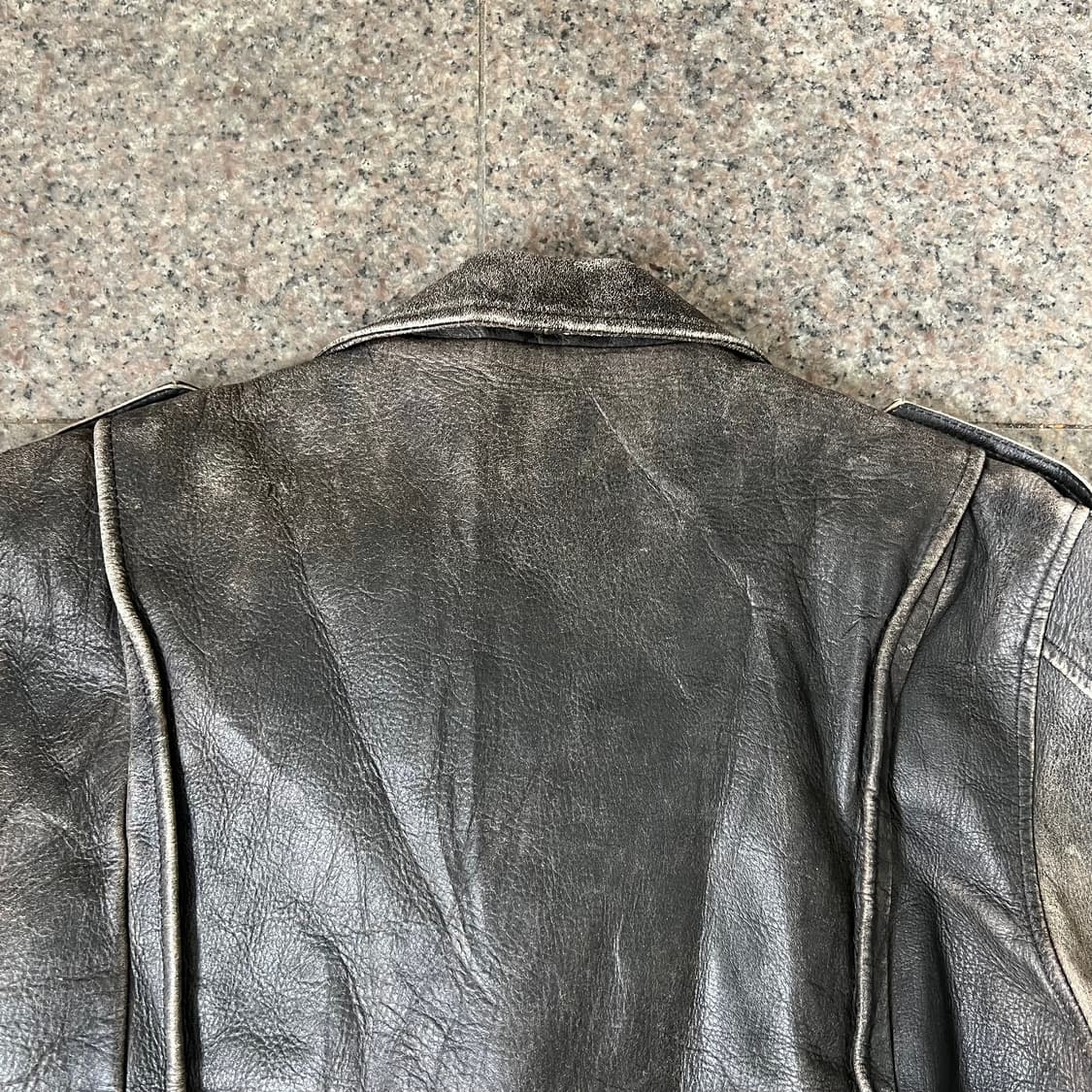 90‘s 크랙 레더 자켓 상품이미지8