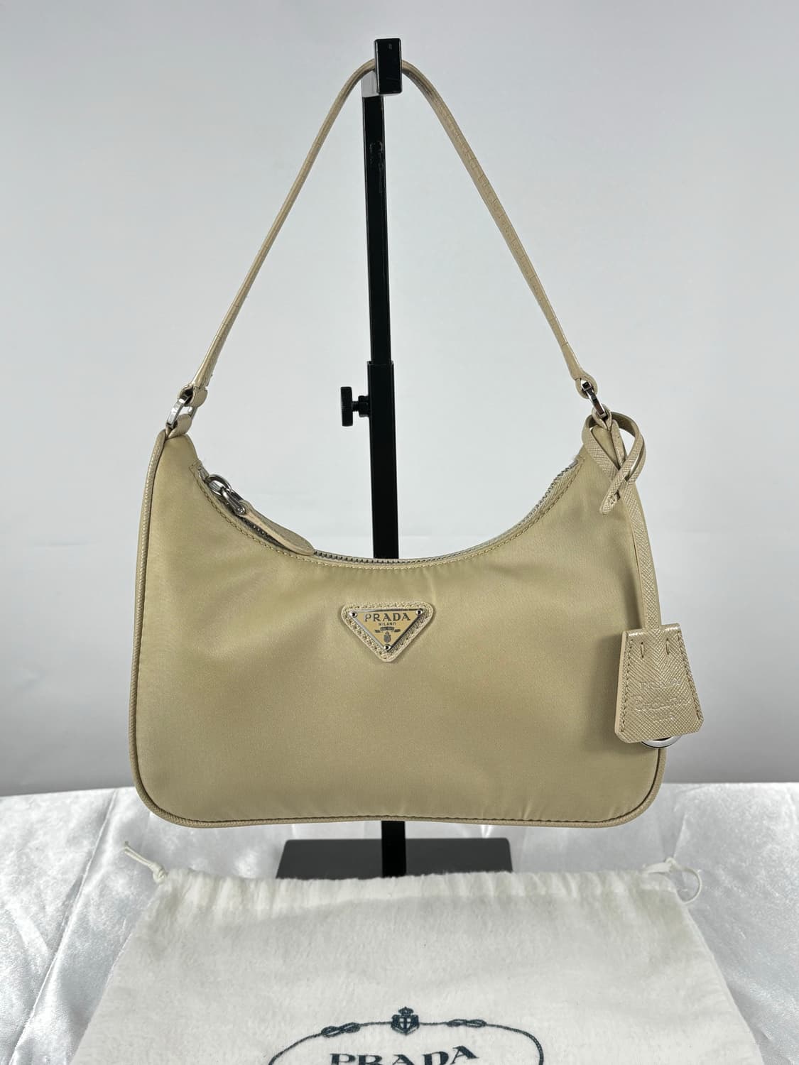 (정품)프라다 리에디션2005 나일론 숄더백 호보백 베이지 상품이미지3