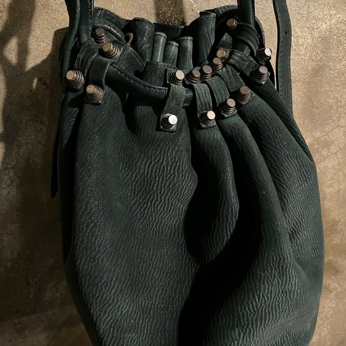 알렉산더왕 크로스백 버킷백 상품이미지2