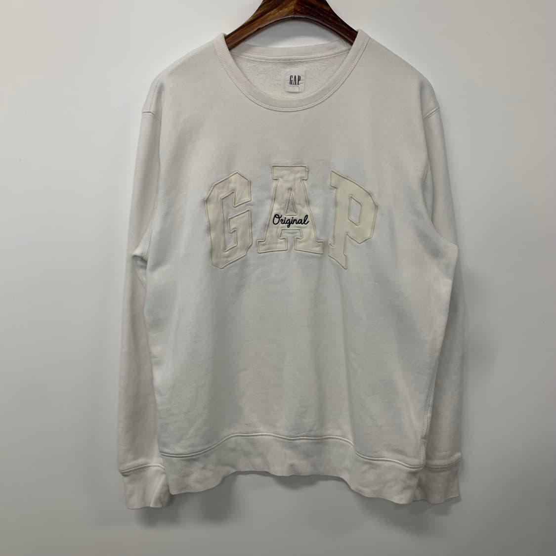 Gap 갭 자수로고 화이트 맨투맨 상품이미지2