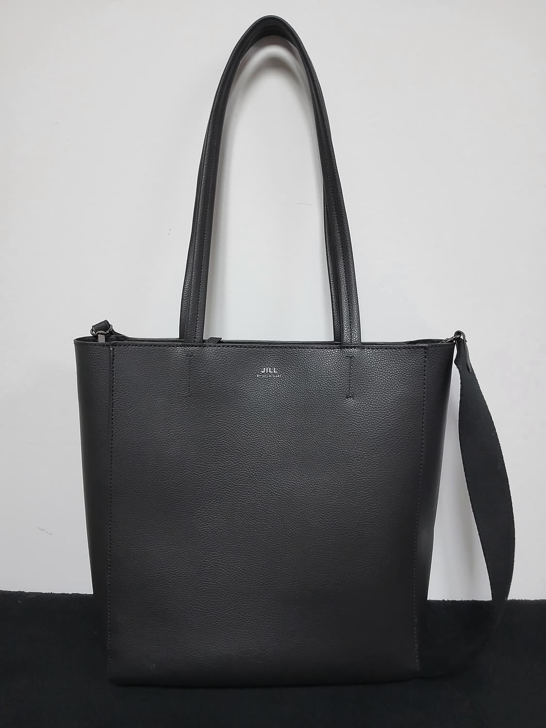 질스튜어트 블랙 숄더겸 크로스백 상품이미지1