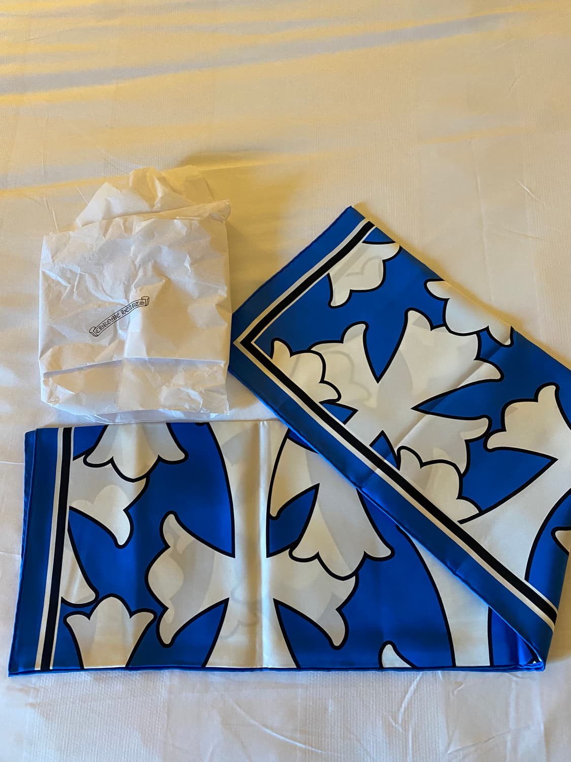 (새상품/OS) 크롬하츠 세메터리 로고 스카프 (블루컬러) 상품이미지1