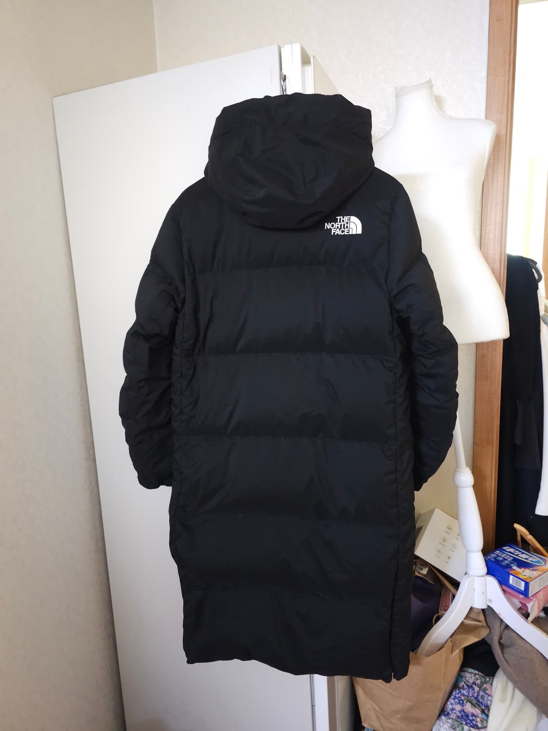 노스페이스 구스다운 블랙 후드 롱패딩 상품이미지4