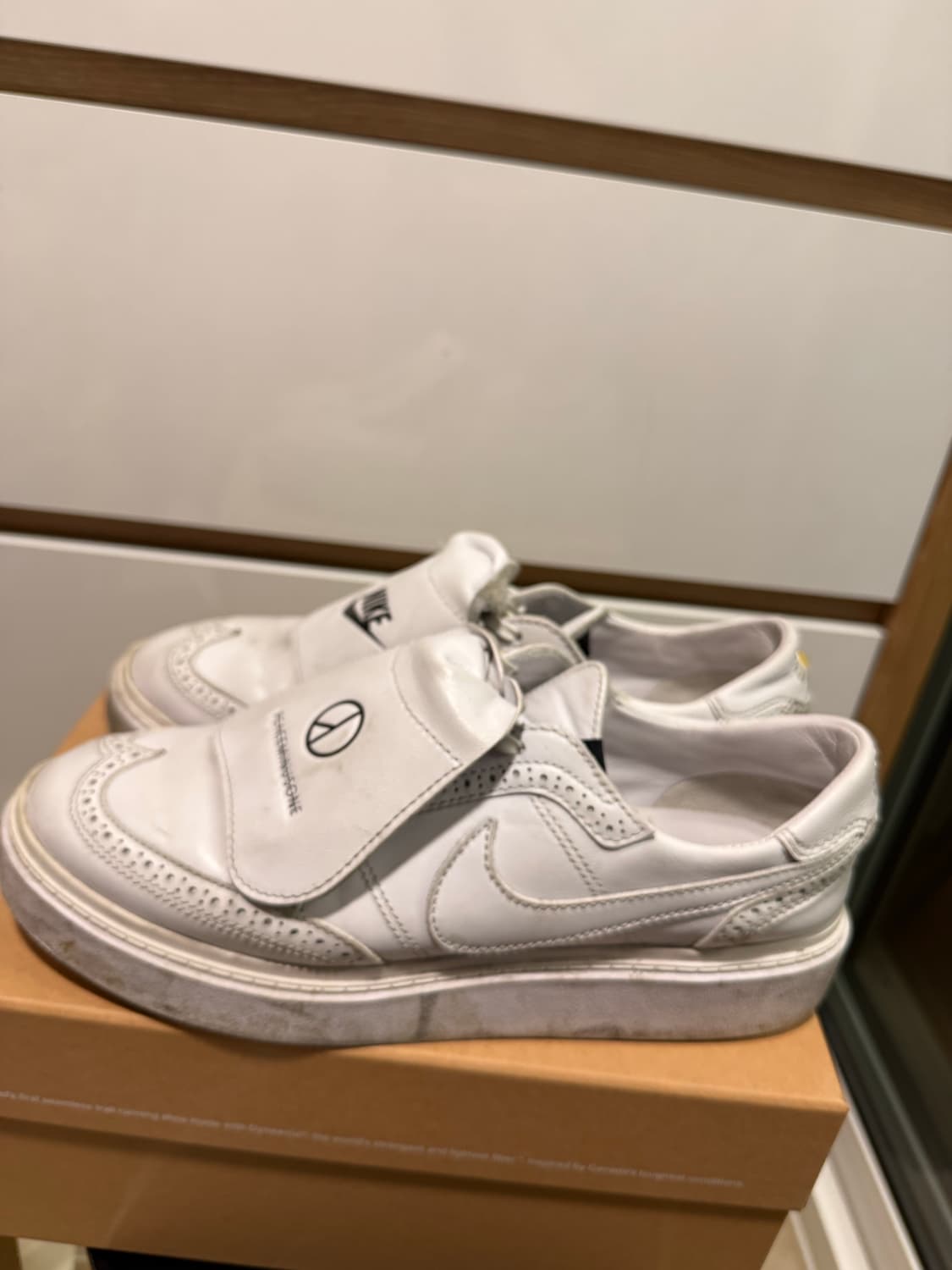 나이키 x 피스마이너스원 권도1 화이트 300 상품이미지2