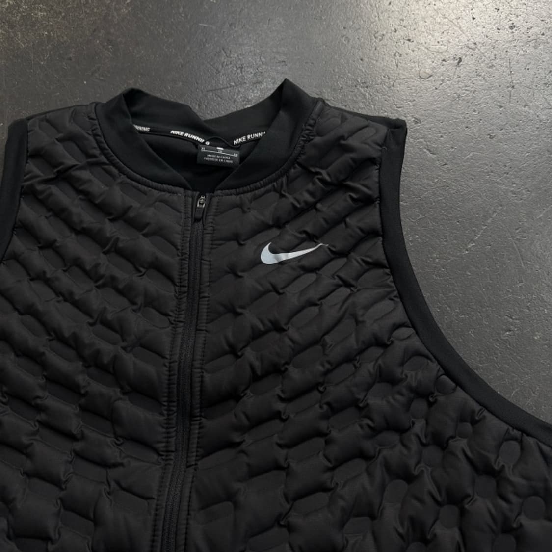 105 나이키 우먼스 에어로로프트 런닝 베스트  상품이미지2