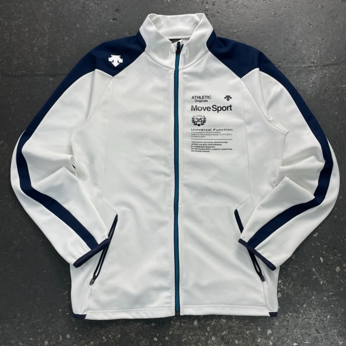 100 데상트 집업 상품이미지1