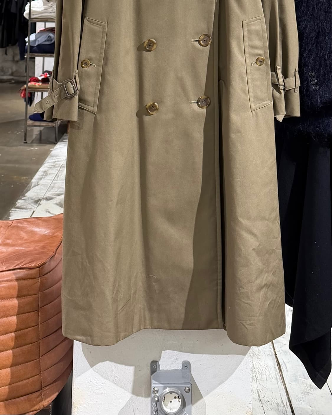 버버리 카키 더블 브레스트 클래식 트렌치코트 상품이미지7