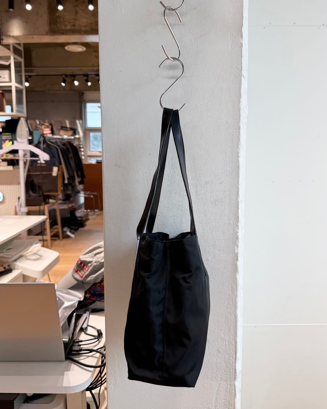 프라다 블랙 포코노 나일론 토트백  상품이미지5