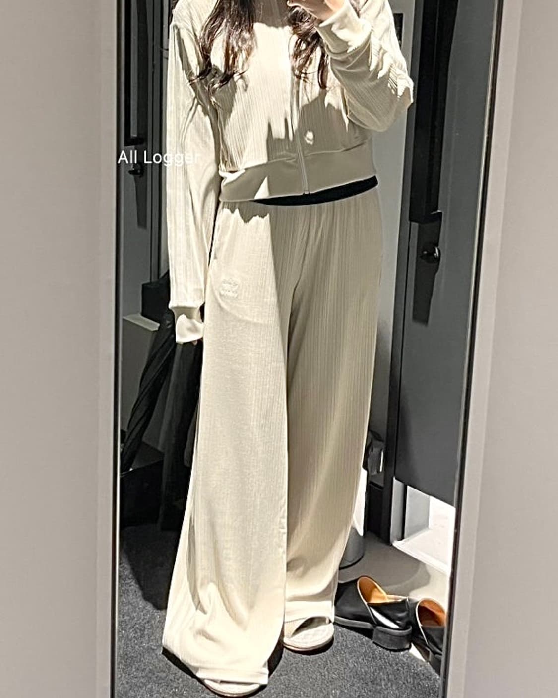 아디다스 아이보리 베이지 플리츠 주름 와이드 트랙 밴딩 팬츠 삼선 요가 상품이미지3