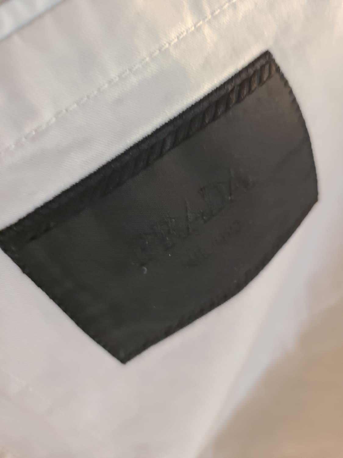 정품 프라다 남성 아이보리 자켓 54R 판매합니다. 상품이미지6