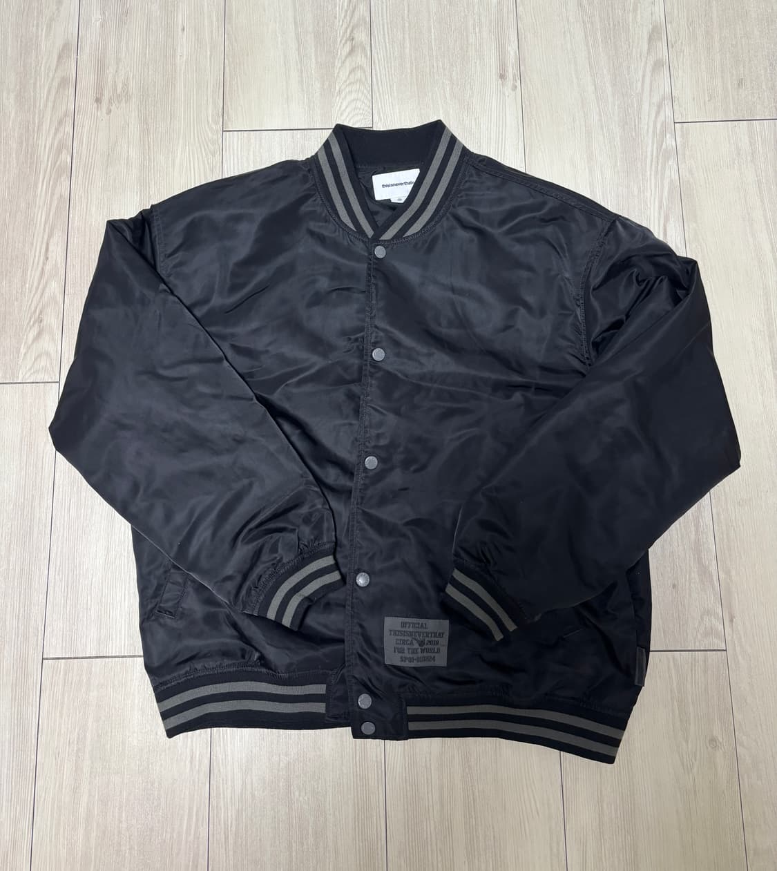 디스이즈네버댓 사틴 바시티자켓 상품이미지1