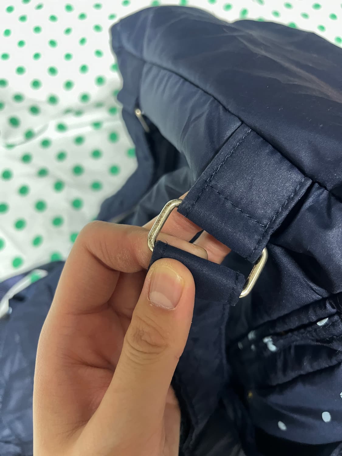 폼포넷 패딩재질 네이비 백팩 🌀 상품이미지10