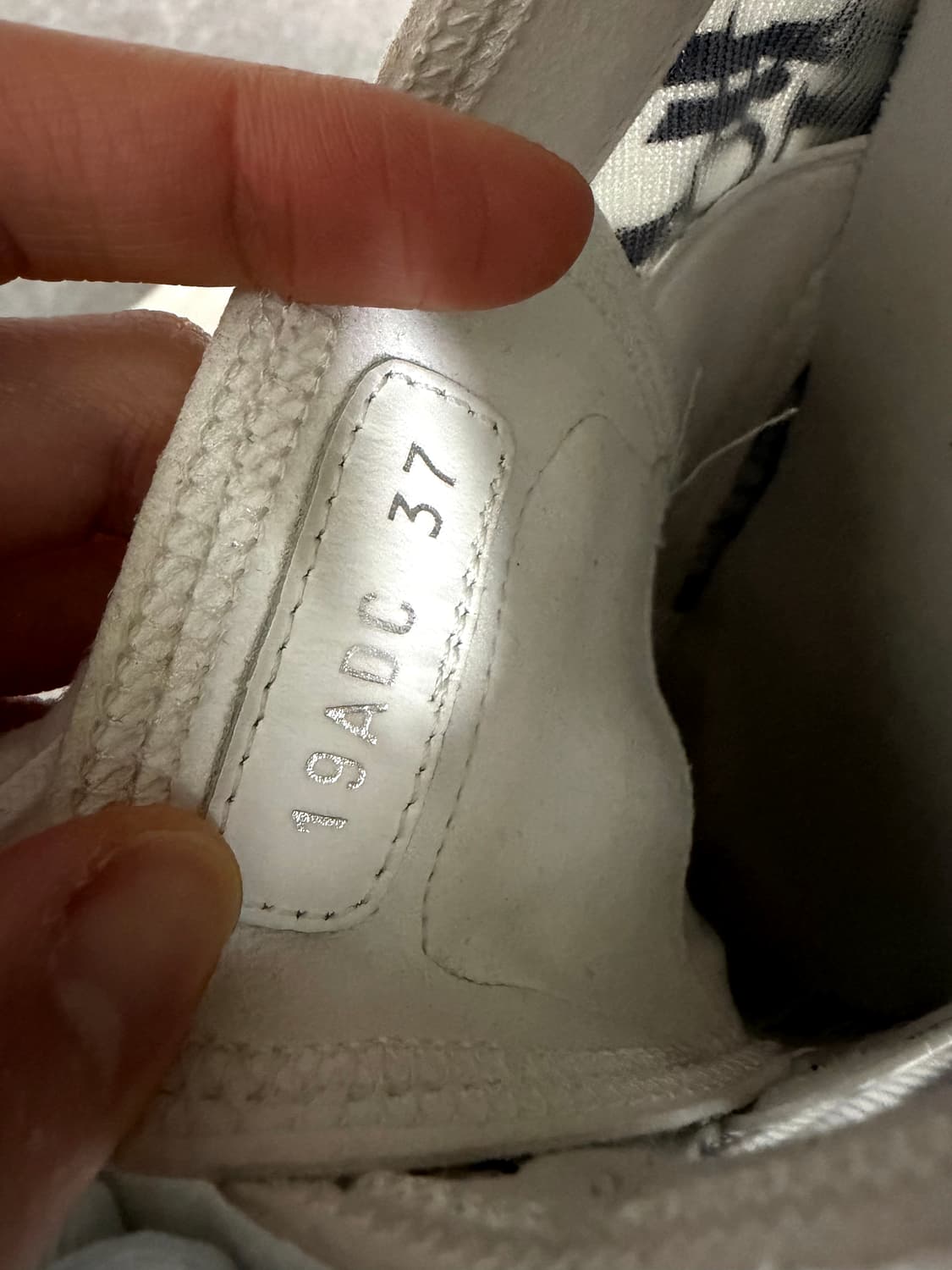 디올 스니커즈 235 상품이미지5