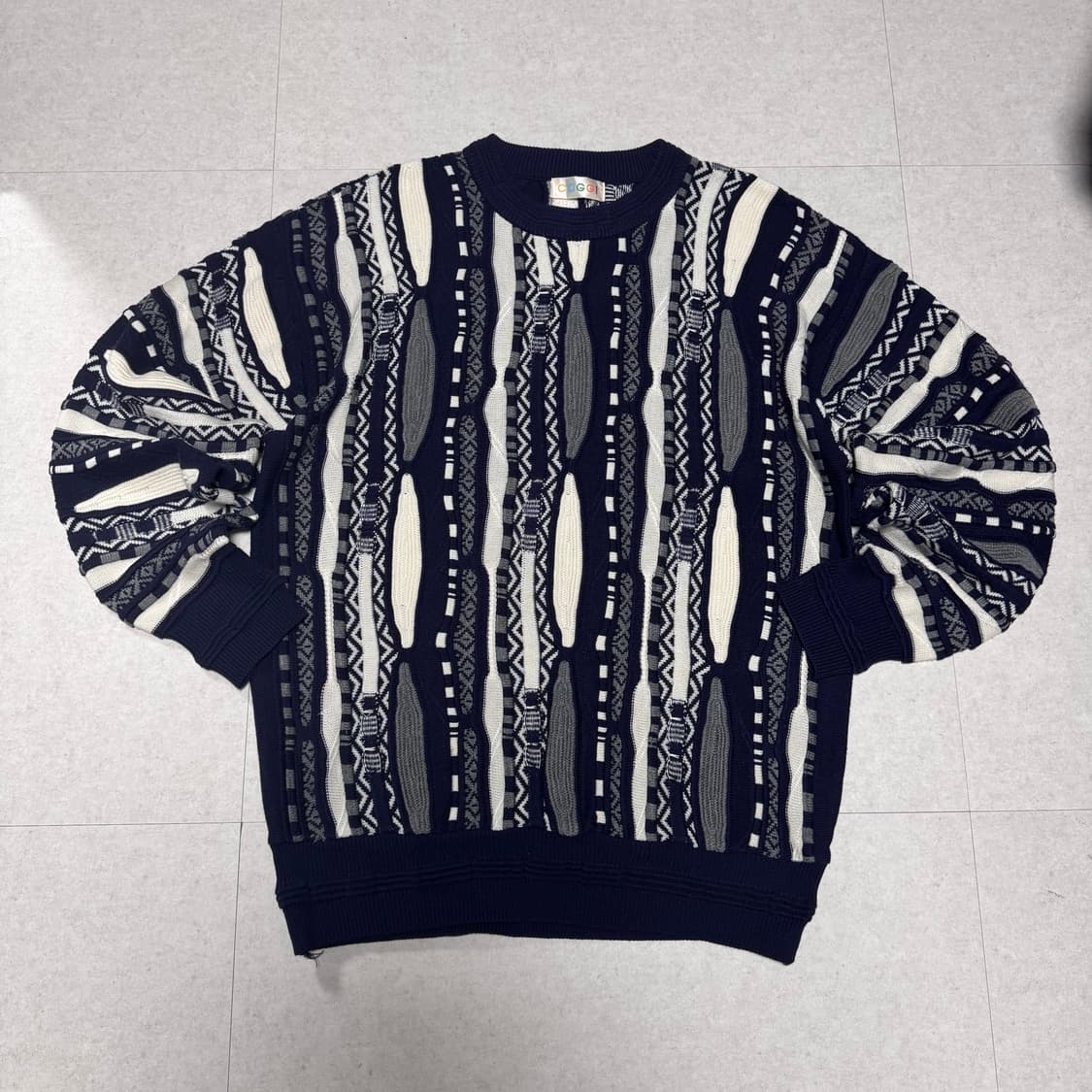 COGGI 쿠지 케이블 니트 상품이미지1