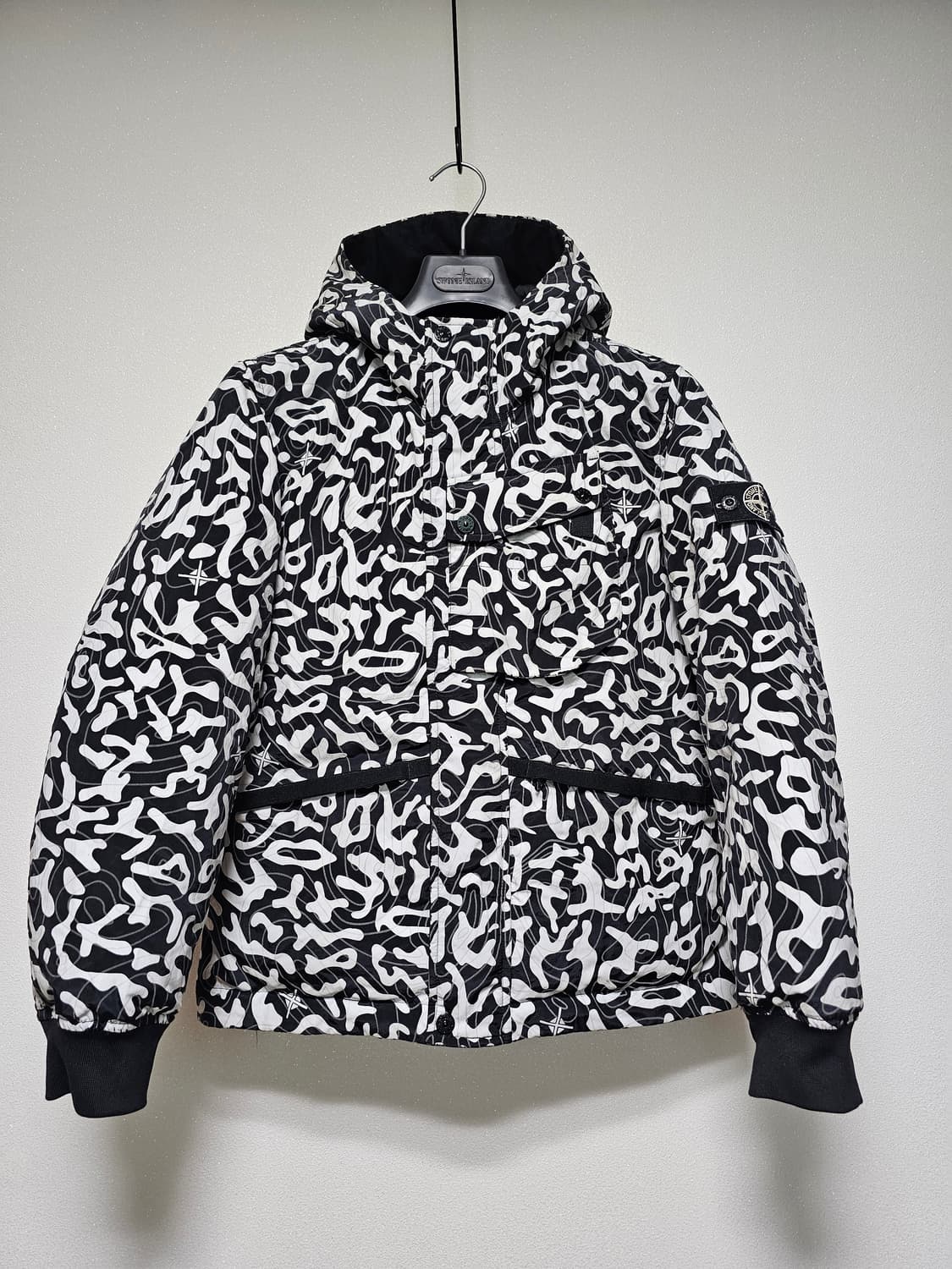 스톤아일랜드 주니어 리플렉티브 패딩 12Y 상품이미지1