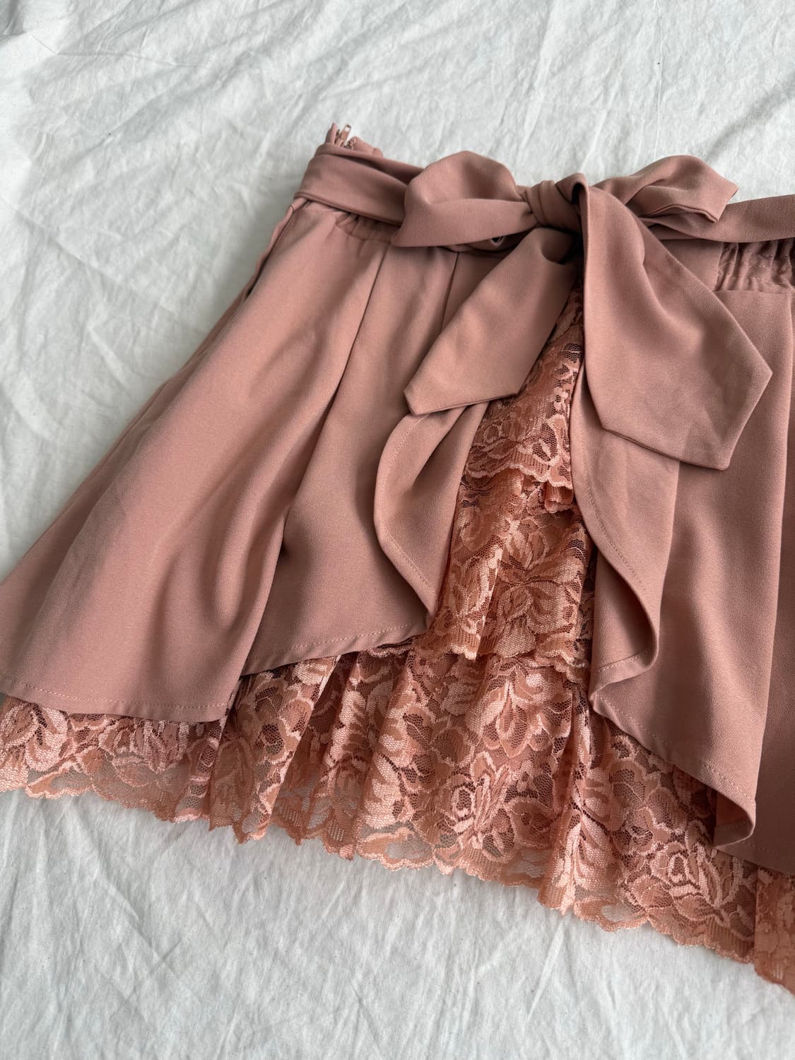 로걀 레이스캉캉 백포인트 플리츠 미니스커트 상품이미지1