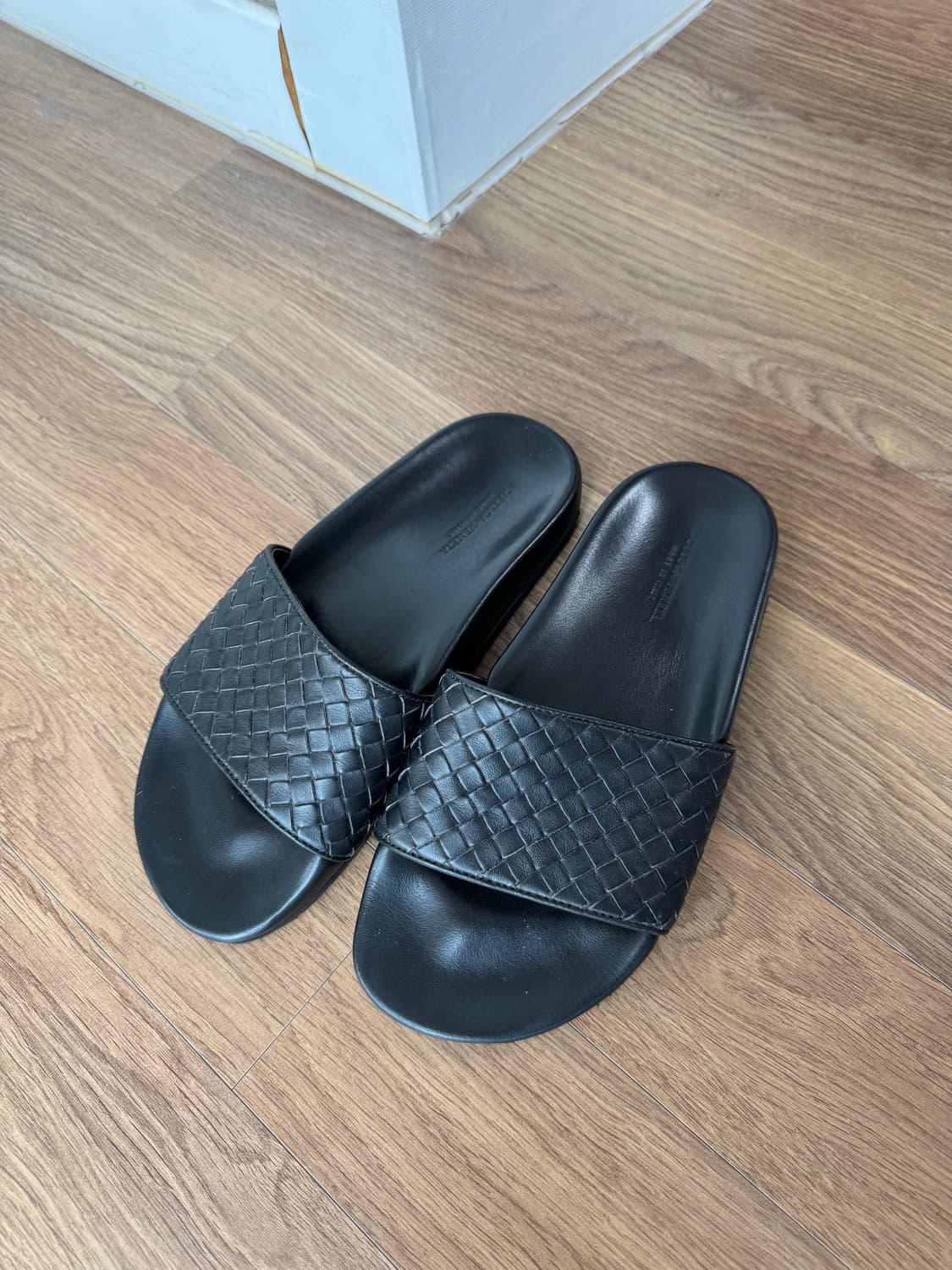 [보테가 베네타] 인트레치아토 슬라이드 39 판매 상품이미지3