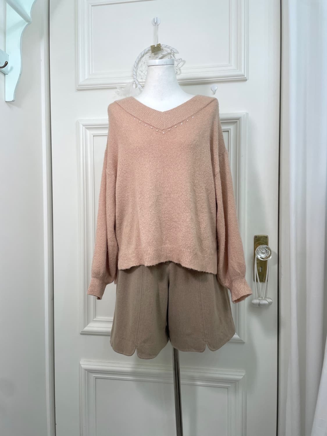 EARTH pink beige v-neck soft knit top 상품이미지1