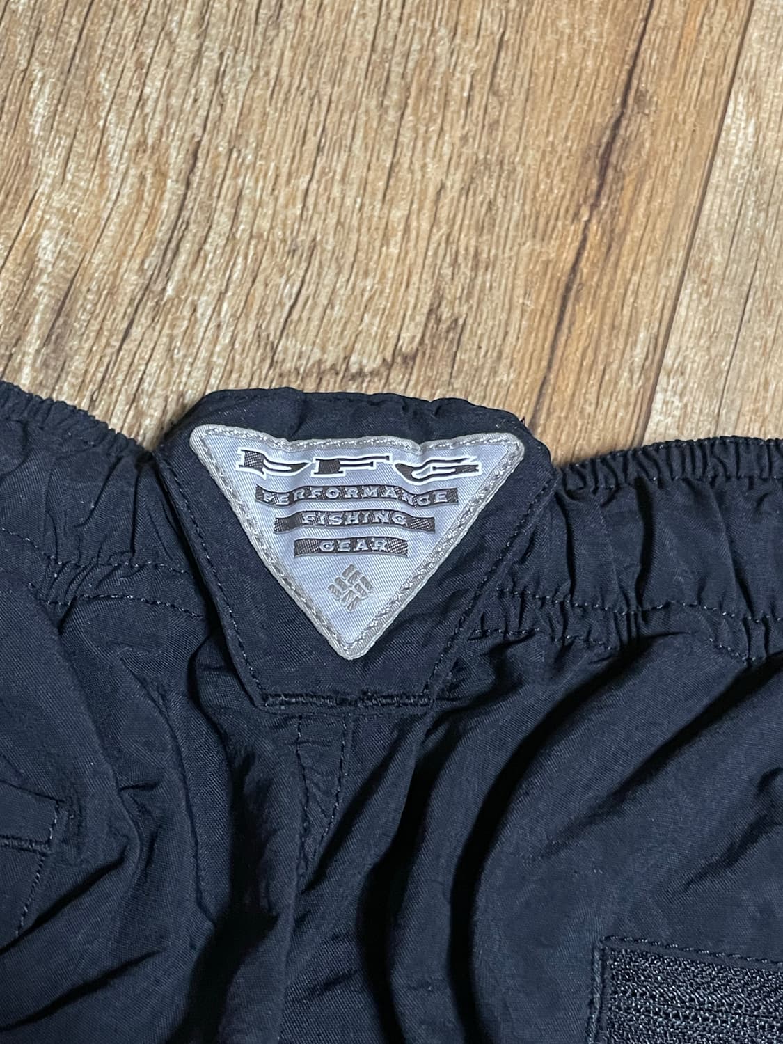 [L] 빔즈 X 컬럼비아 PFG 로그리버 BMS 나일론 피싱 팬츠 블랙 상품이미지6