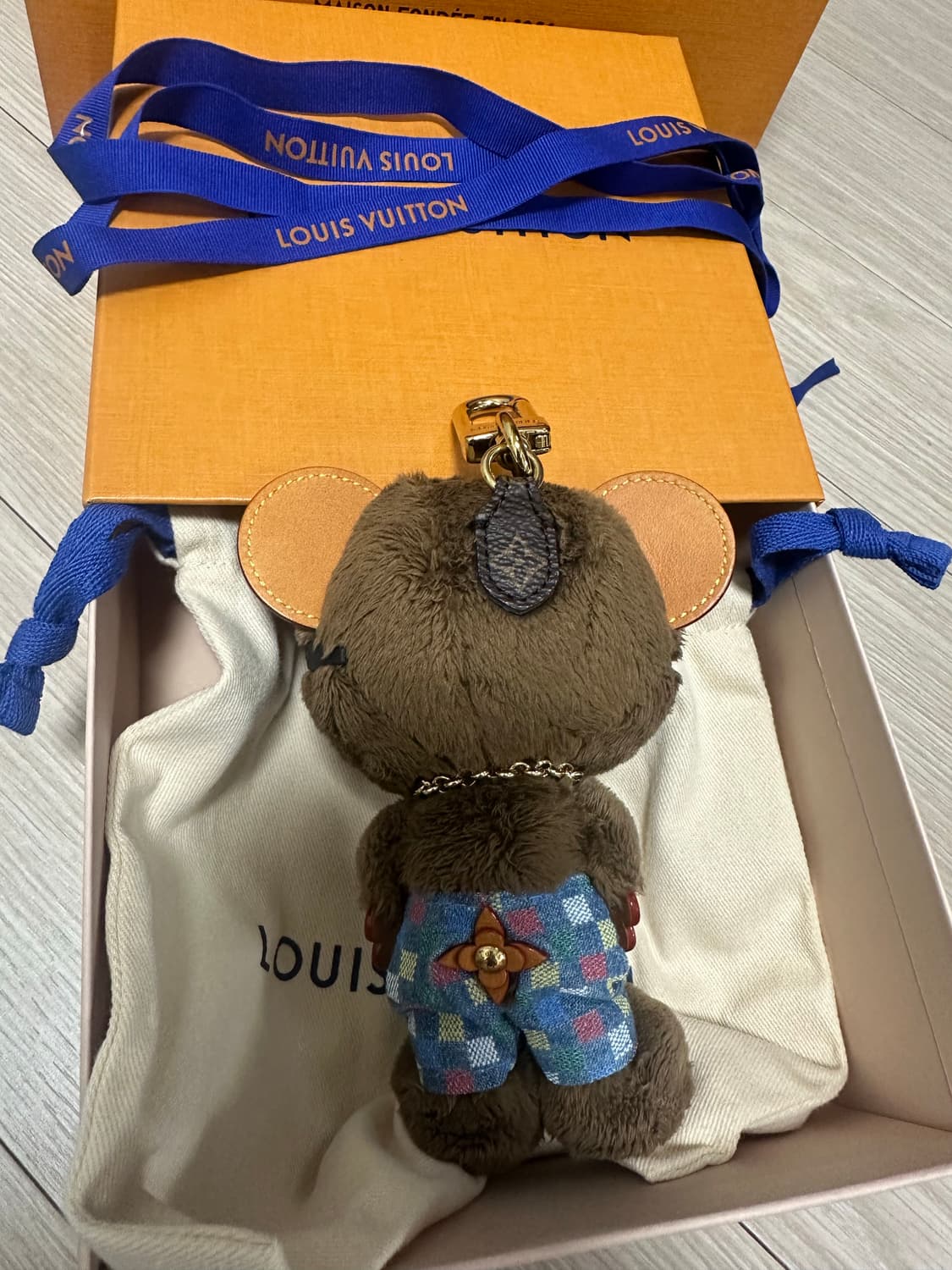 루이비통 LV 루이 베어 백 참 키링(풀 구성) 상품이미지2