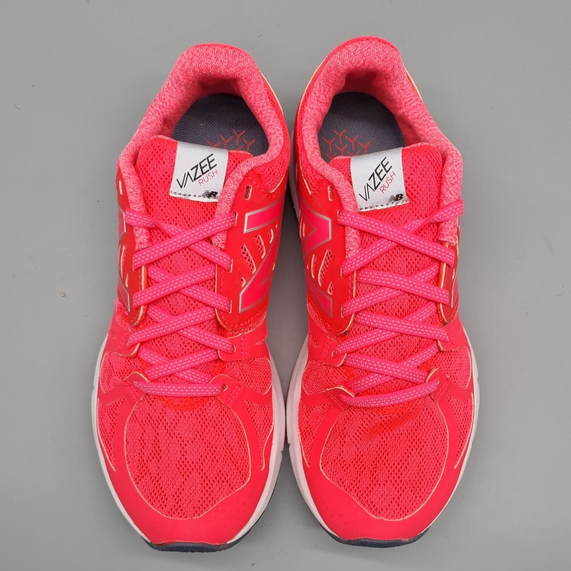 뉴발란스 바지러쉬 여성런닝화235  상품이미지2