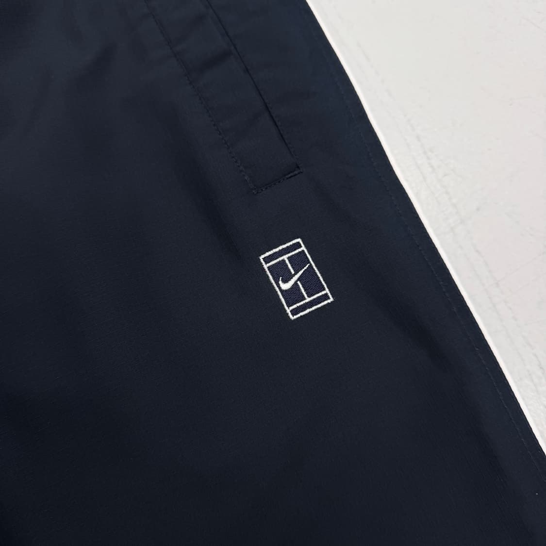 나이키 00s 스우시 올드스쿨 바람막이 트랙팬츠 상품이미지3