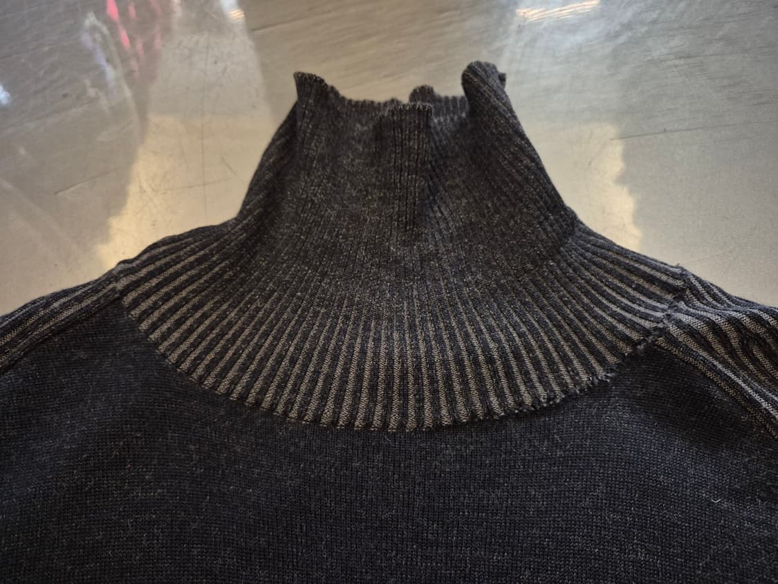 아르마니 꼴레지오니 터틀넥 니트 상품이미지2