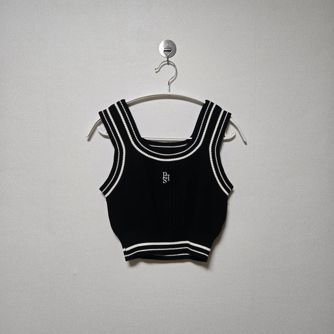 잇미샤 2022 슬리브리스 탑  상품이미지3