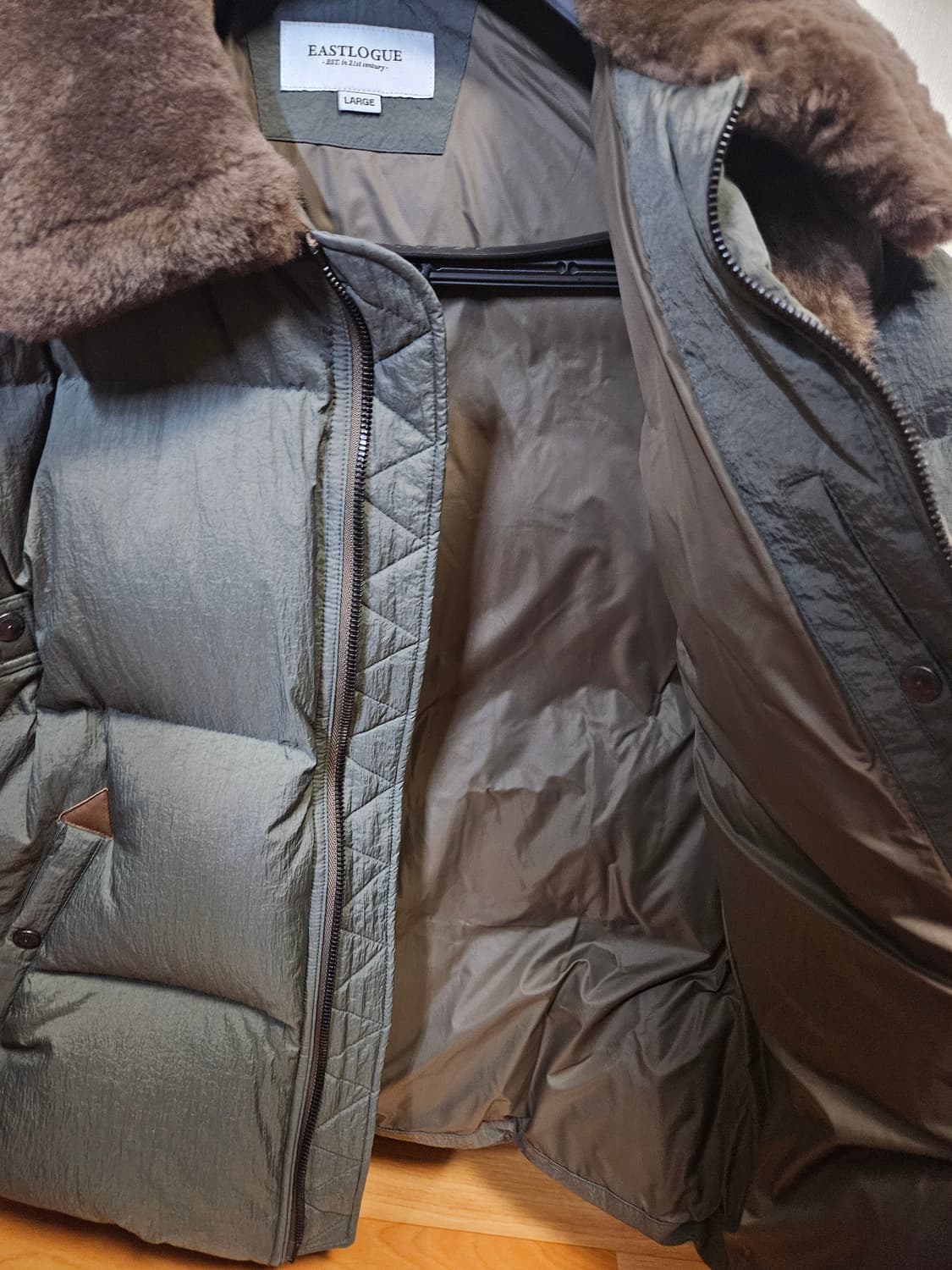 L 100) 이스트로그 B-15 플라이트 봄버 다운 점퍼 무스탕 패딩 상품이미지9