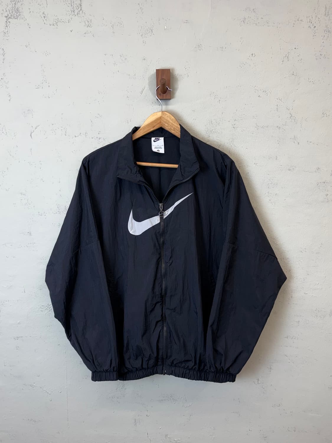 나이키 스우시 빅로고 우븐 바람막이 블랙 상품이미지1