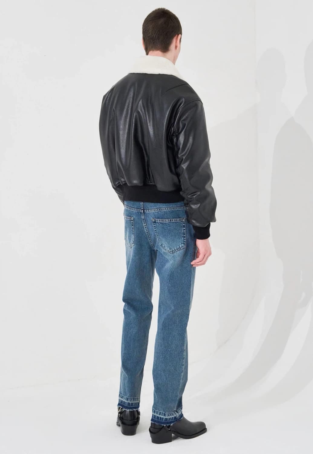 시스템옴므 23fw 파리컬렉션 덤블 퍼 칼라 레더 패딩 점퍼 상품이미지2