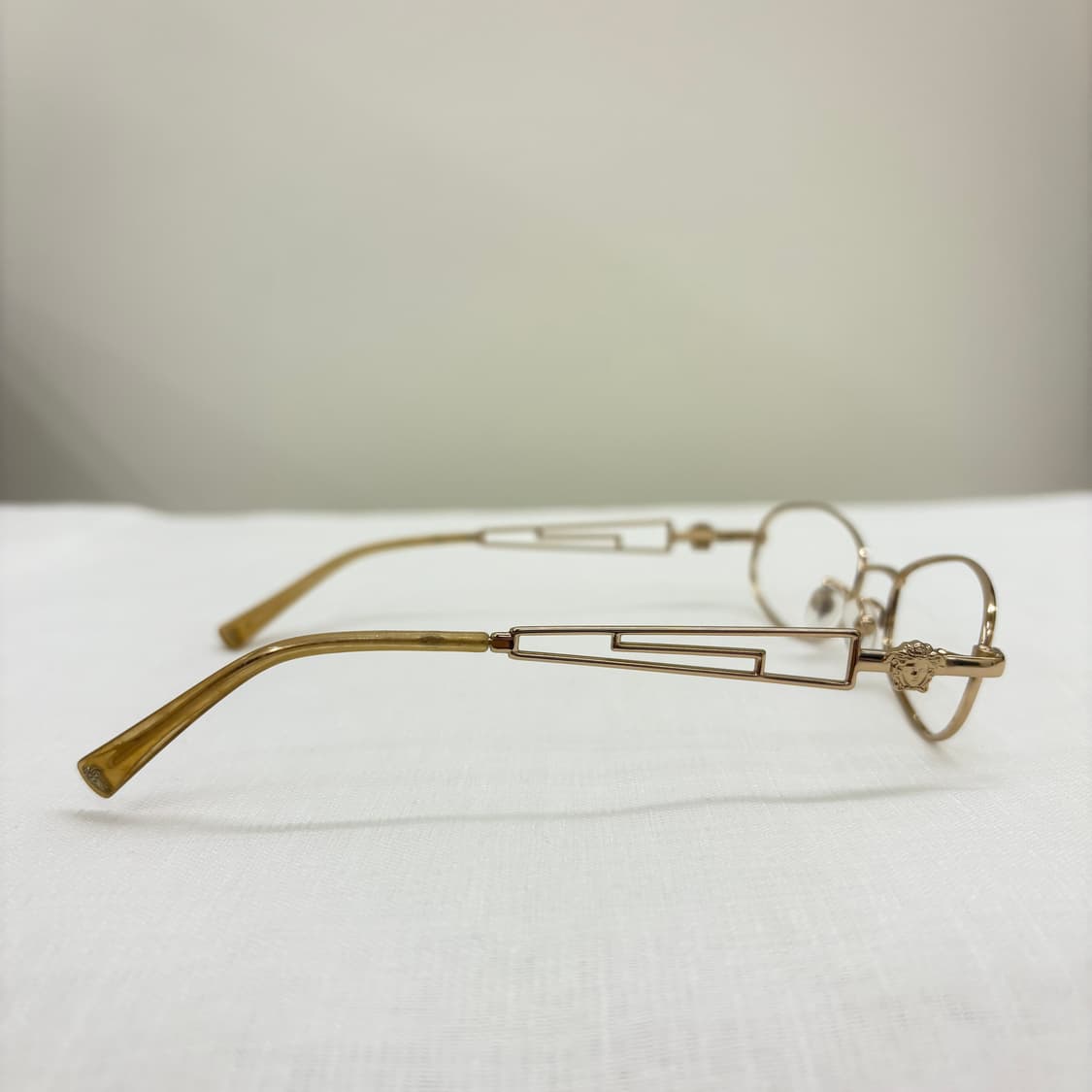 VERSACE 베르사체 골드 메탈테 상품이미지4