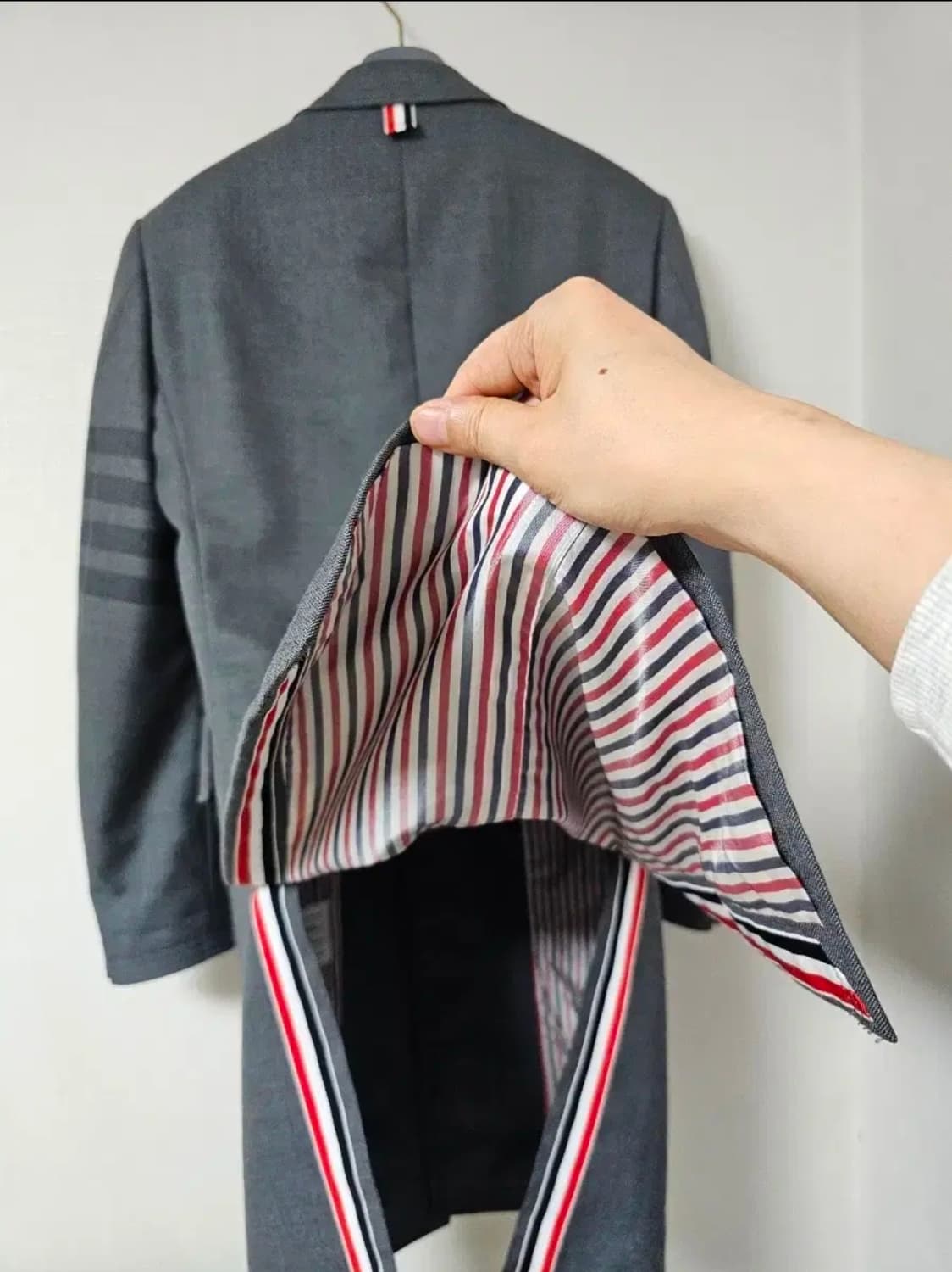 톰브라운 사선완장 하이암홀 체스터필드코트(1/백화점정품) 상품이미지3