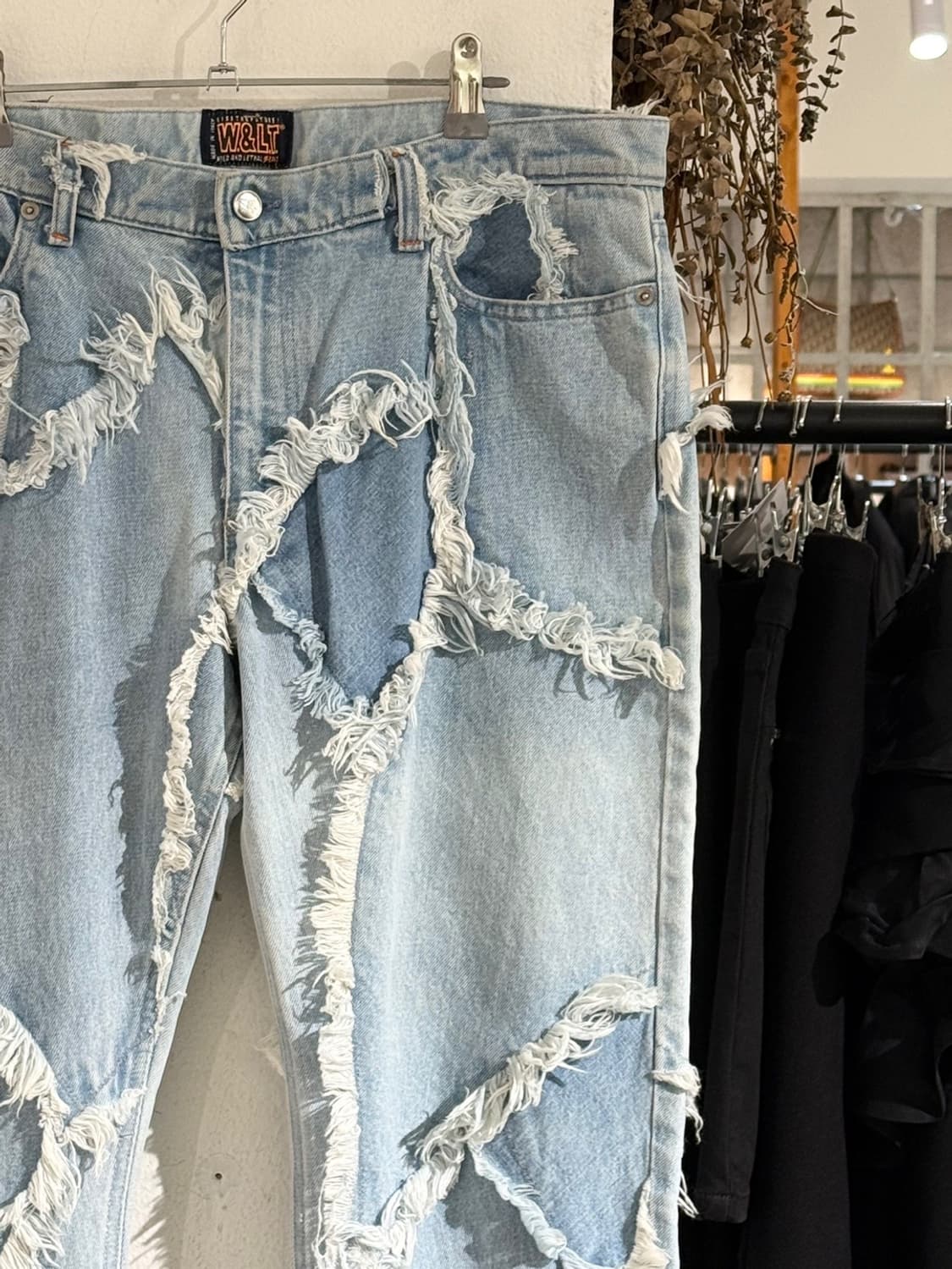 월터 반 베이렌동크 디스트레스 프레이드 데님 팬츠 상품이미지3