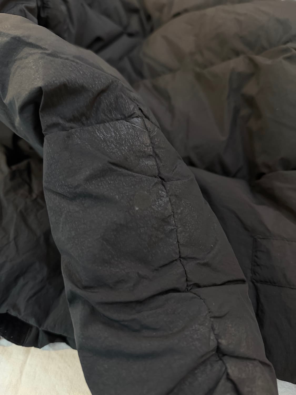 17FW 스톤아일랜드 크링클랩스 가먼트 다이드 패딩 블랙 상품이미지10