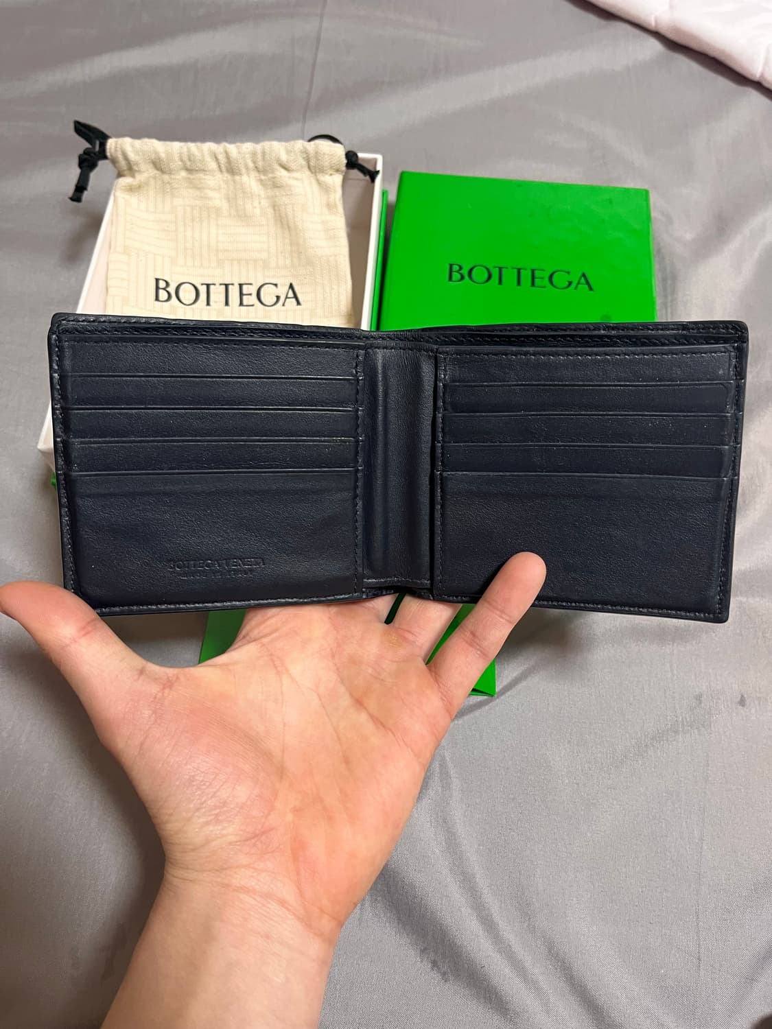 [풀박스]보테가베네타 인트레치아토 반지갑 블랙 상품이미지3