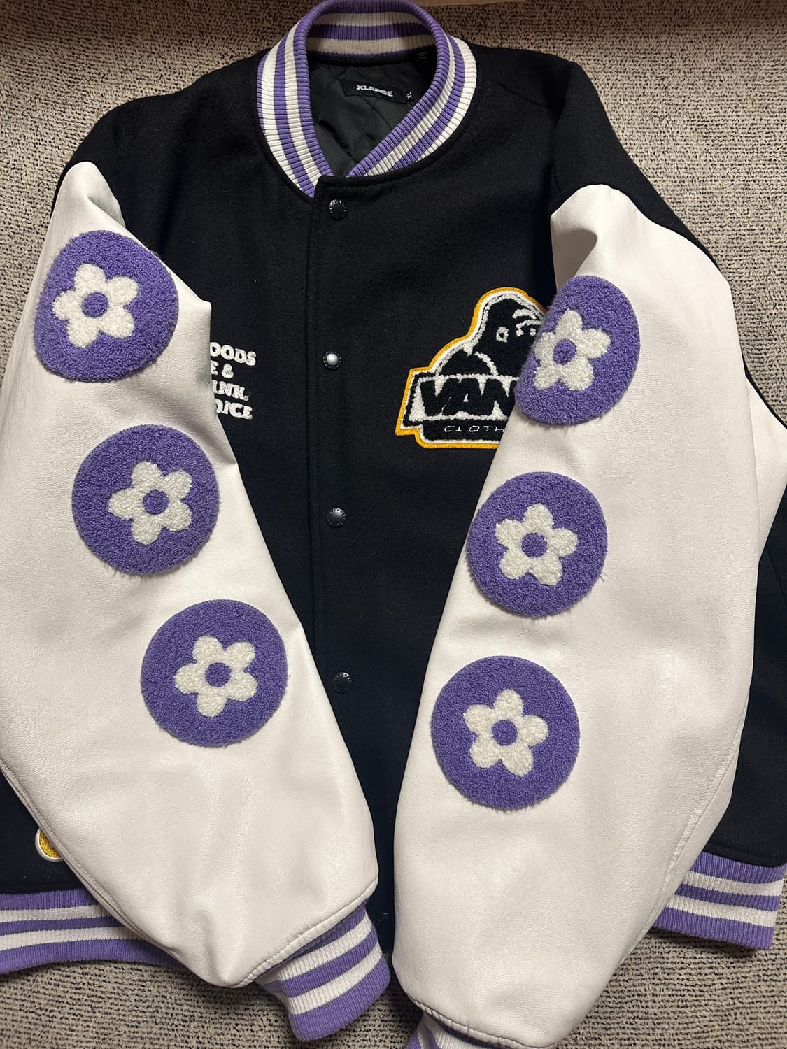 [XL] 반디더핑크 x 엑스라지 바시티 자켓 상품이미지1