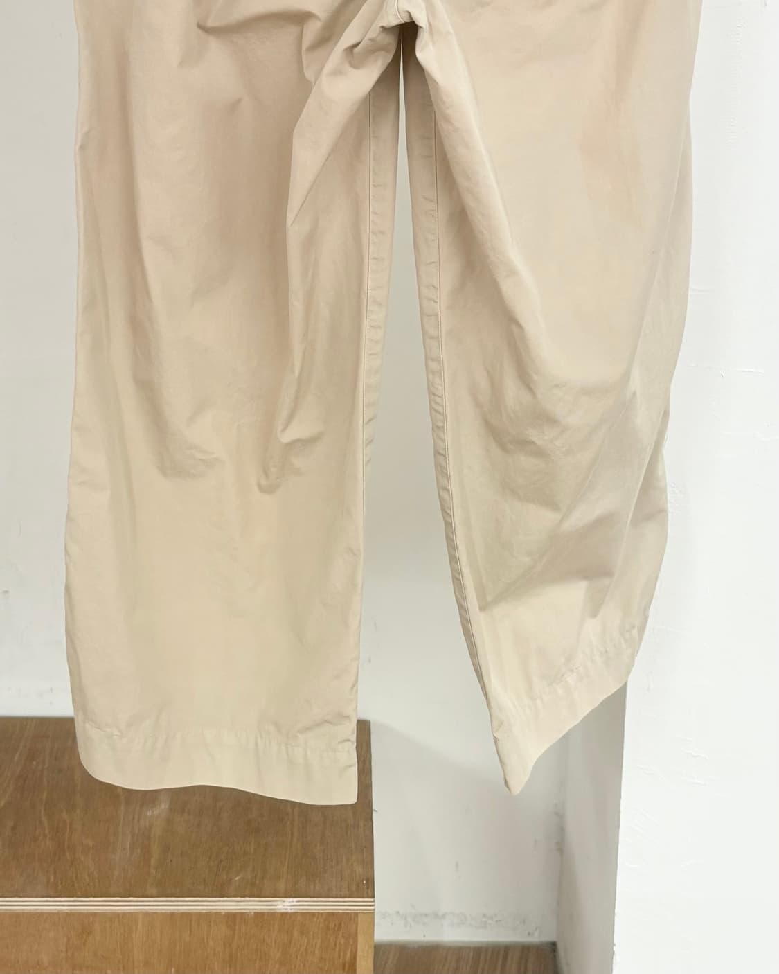 마가렛호웰 베이지 와이드 턱 치노 팬츠 상품이미지6