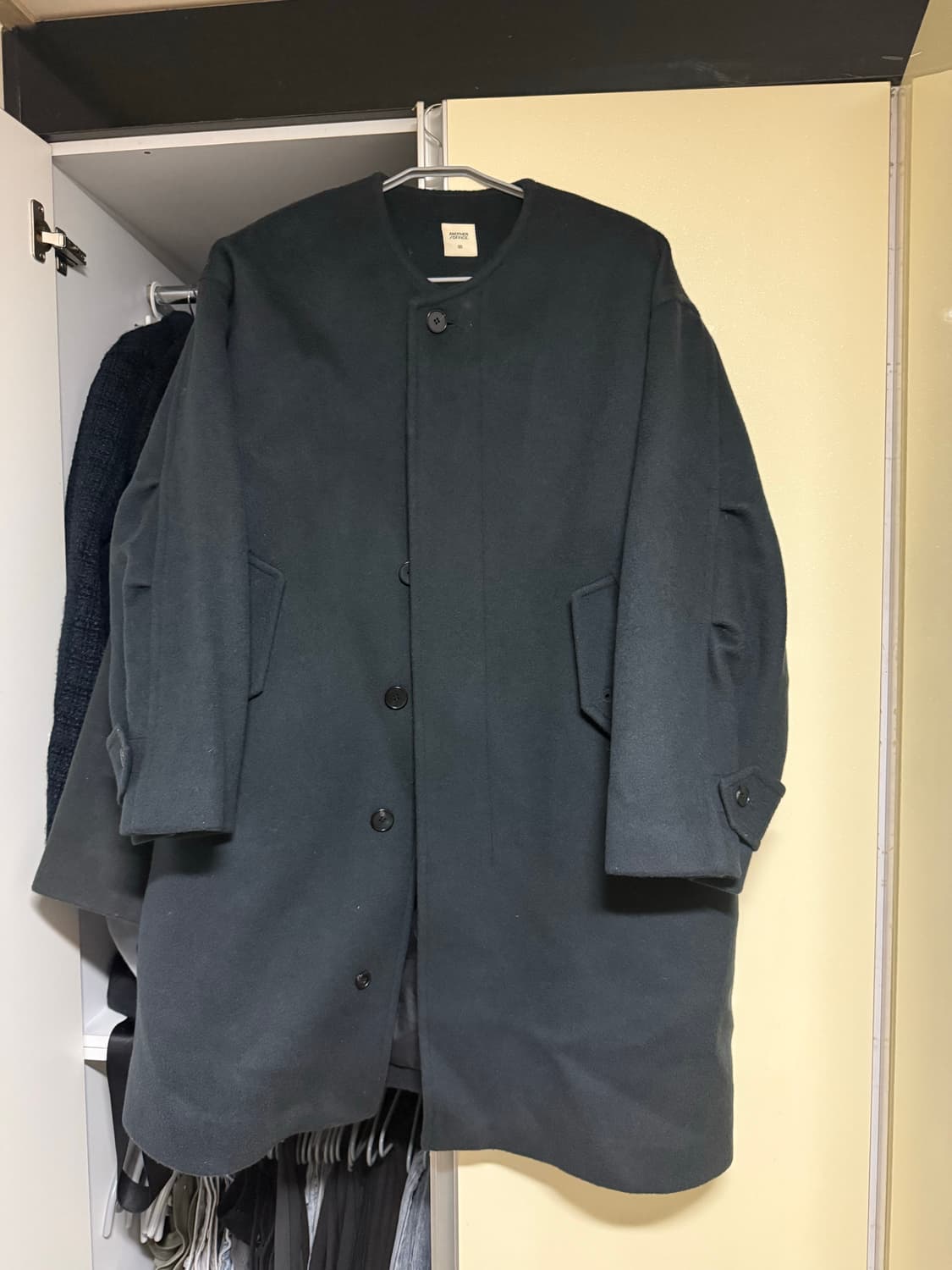 어나더오피스 블랙 코트 상품이미지1