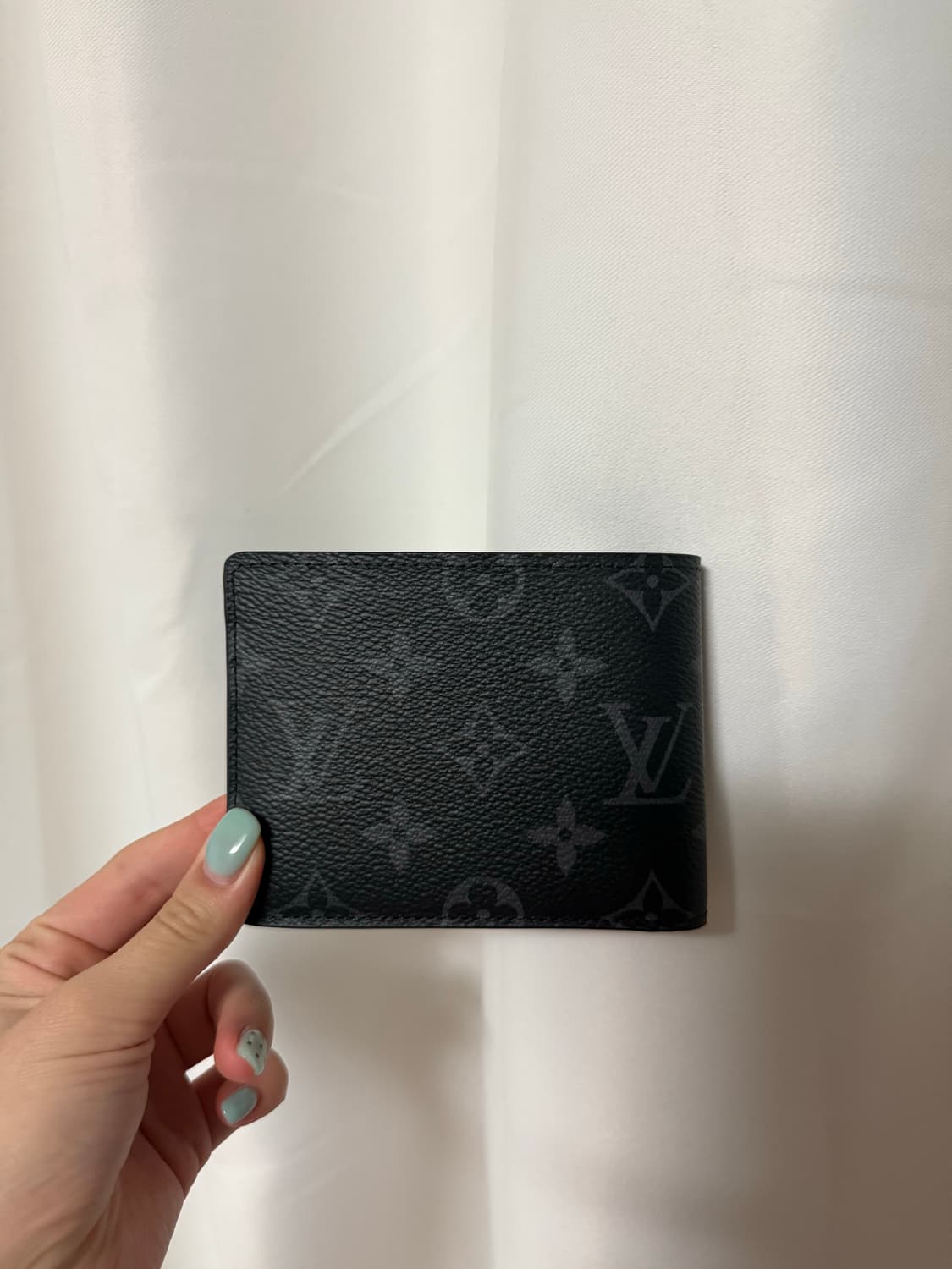 루이비통 멀티플 월렛 모노그램 이클립스 상품이미지1