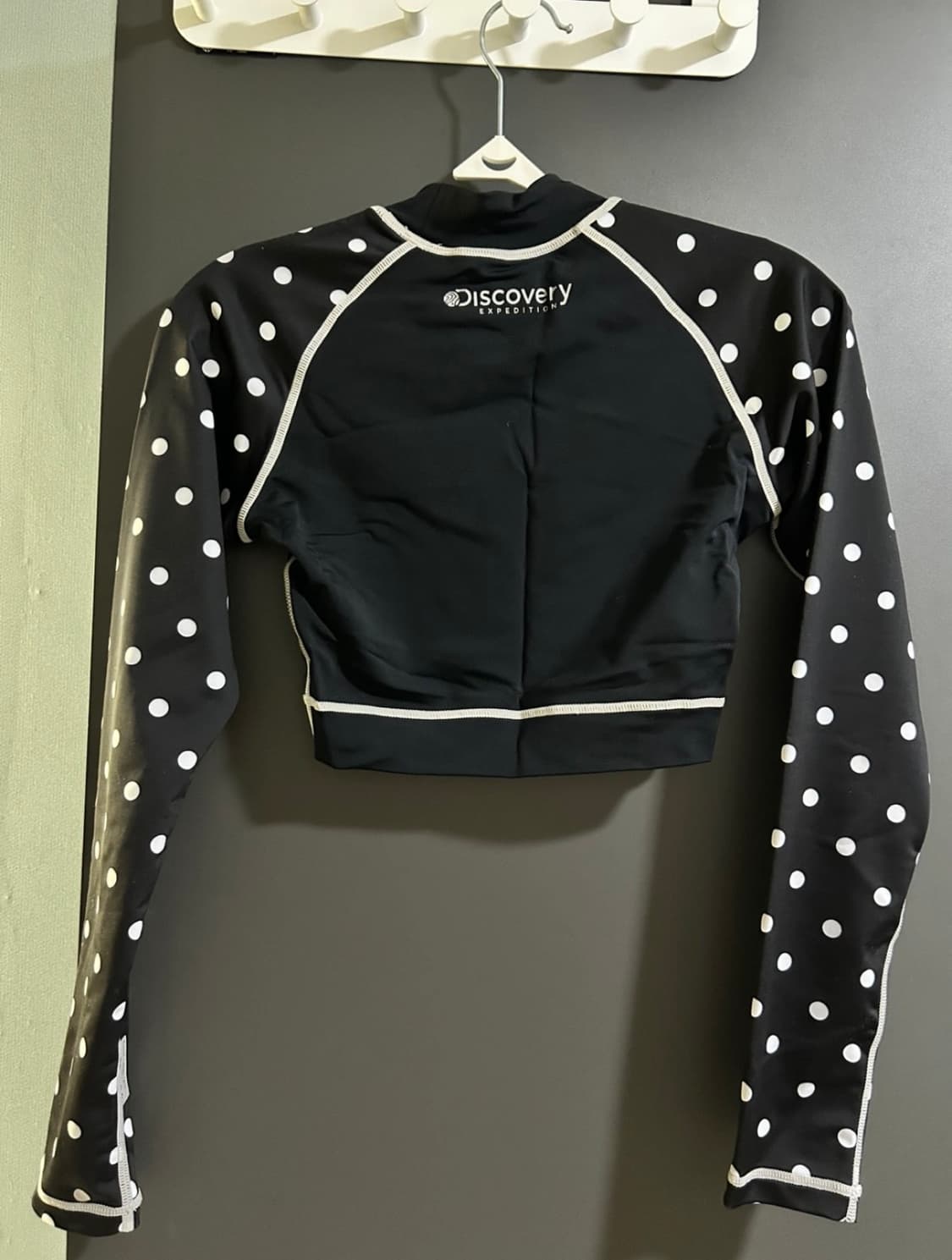 디스커버리 크롭 래쉬가드 상품이미지2