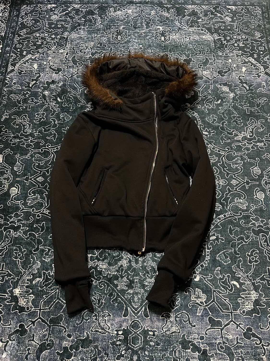 Vkei asymmetrical short fur hood zipup 상품이미지1