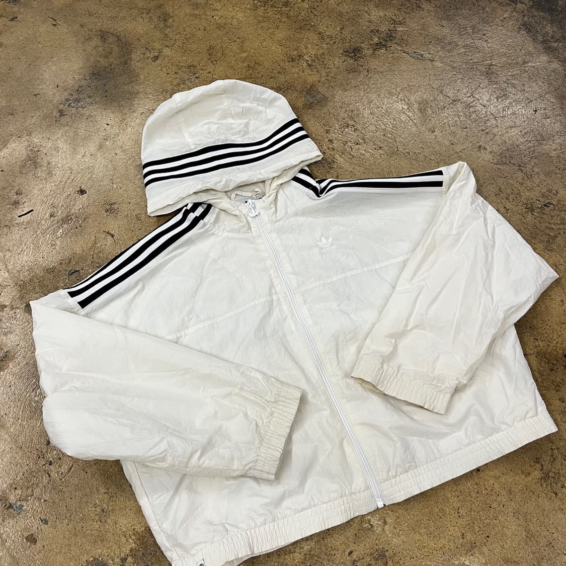 아디다스 크롭 바람막이  상품이미지1
