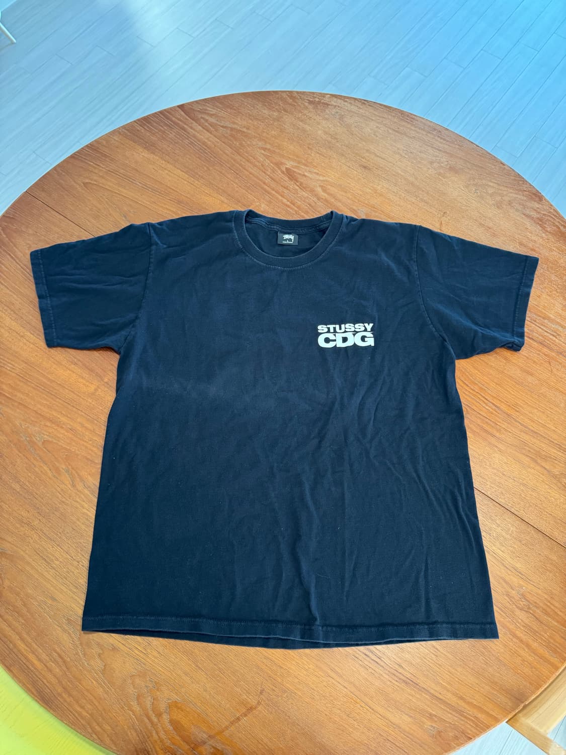(105)스투시 꼼데 CDG 반팔티 블랙 L 상품이미지2