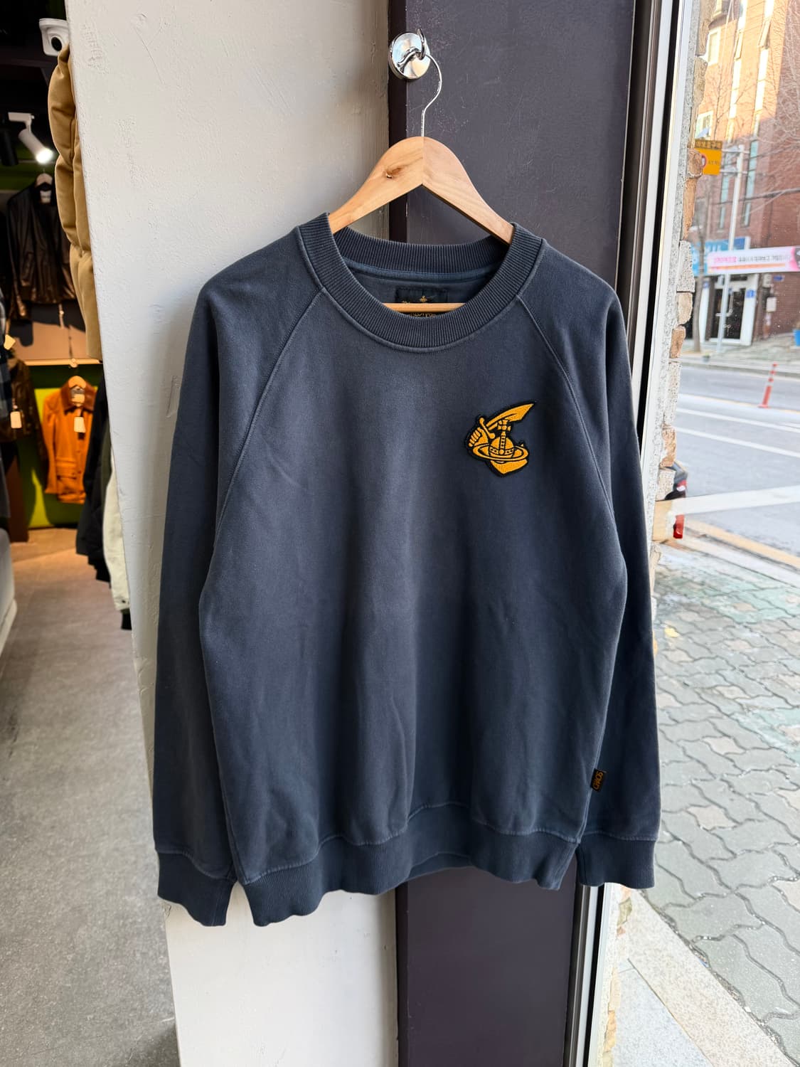 L/ 비비안웨스트우드 맨즈 로고 맨투맨 상품이미지2