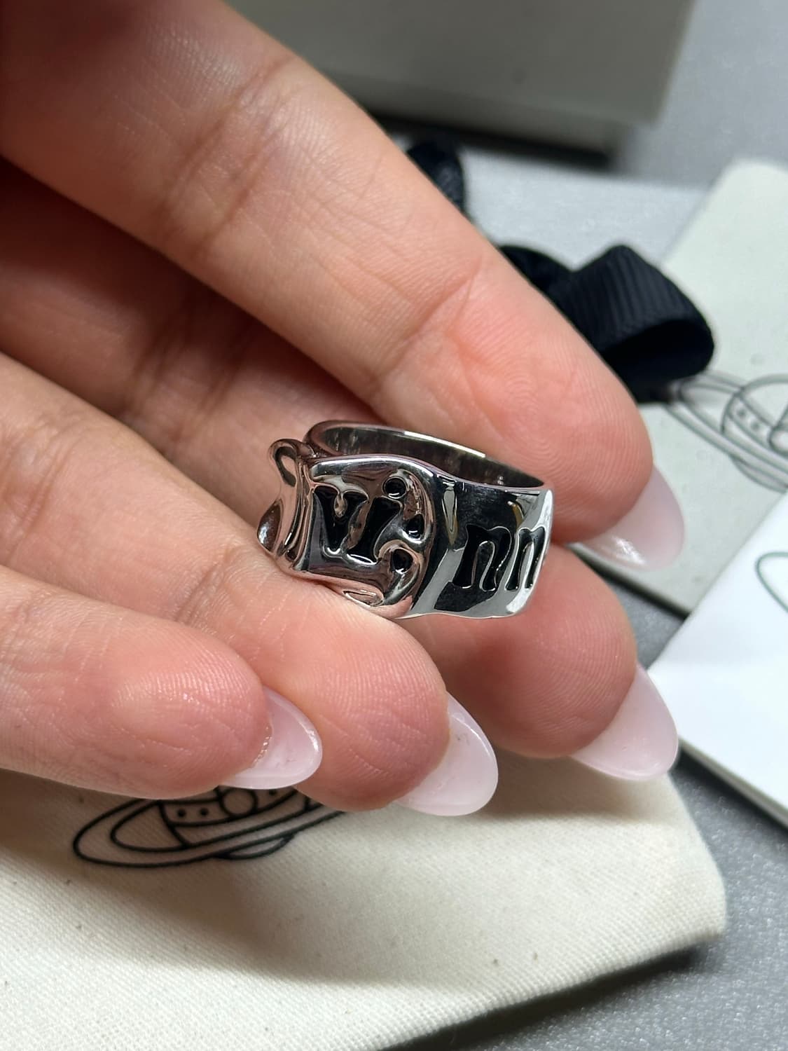 비비안웨스트우드 벨트 링 (7호) 상품이미지3